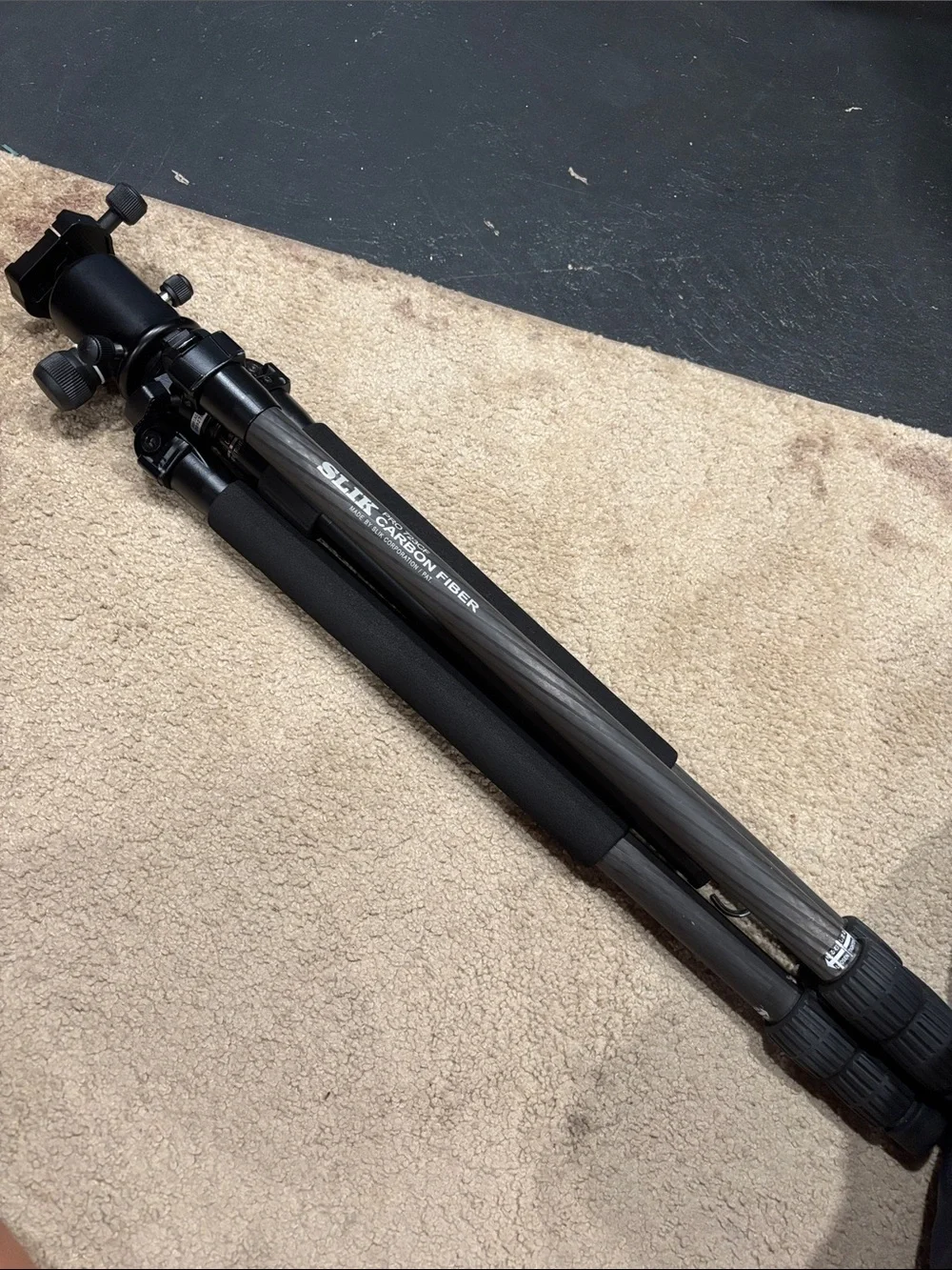 Slik pro 723cf Carbon Fiber Camera Tripod - Black